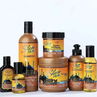 Productos para el cabello: champú, mascarillas, aceites y cremas en envases ámbar